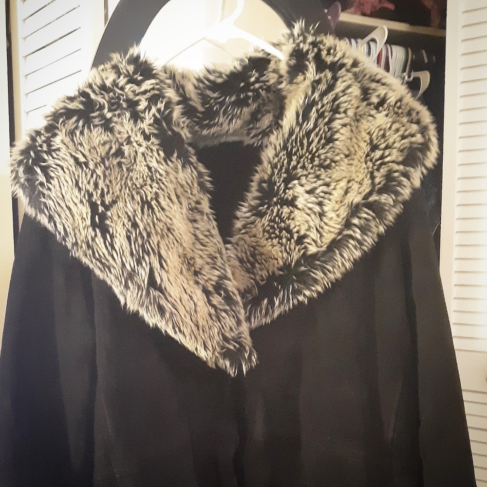 GORGEOUS WILSON SUEDE COAT - Picture 2 of 4